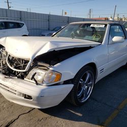 Parts are available  from 1 9 9 9 Mercedes-Benz S L 5 0 0 