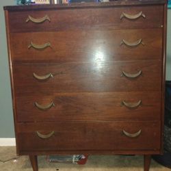  Very Nice MahogOny 5 Drawer Chester Drawer Well Made. 