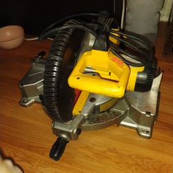 DeWalt Circular Saw