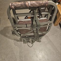 Summit Goliath Climbing Tree Stand