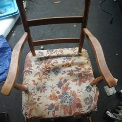 Rocking Chair Good Condition 