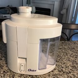 Powerful 300 watt motor, 3 Stainless steel blade, For use with all fruits and vegetables, Automatic pulp separation, 220-240 volts 50 Hz 