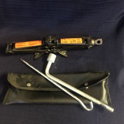 2013-2019 Nissan Sentra OEM Rmergency Spare Tire Wheel Jack