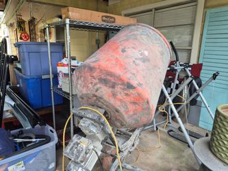 Nice Used kushlan cement Mixer.