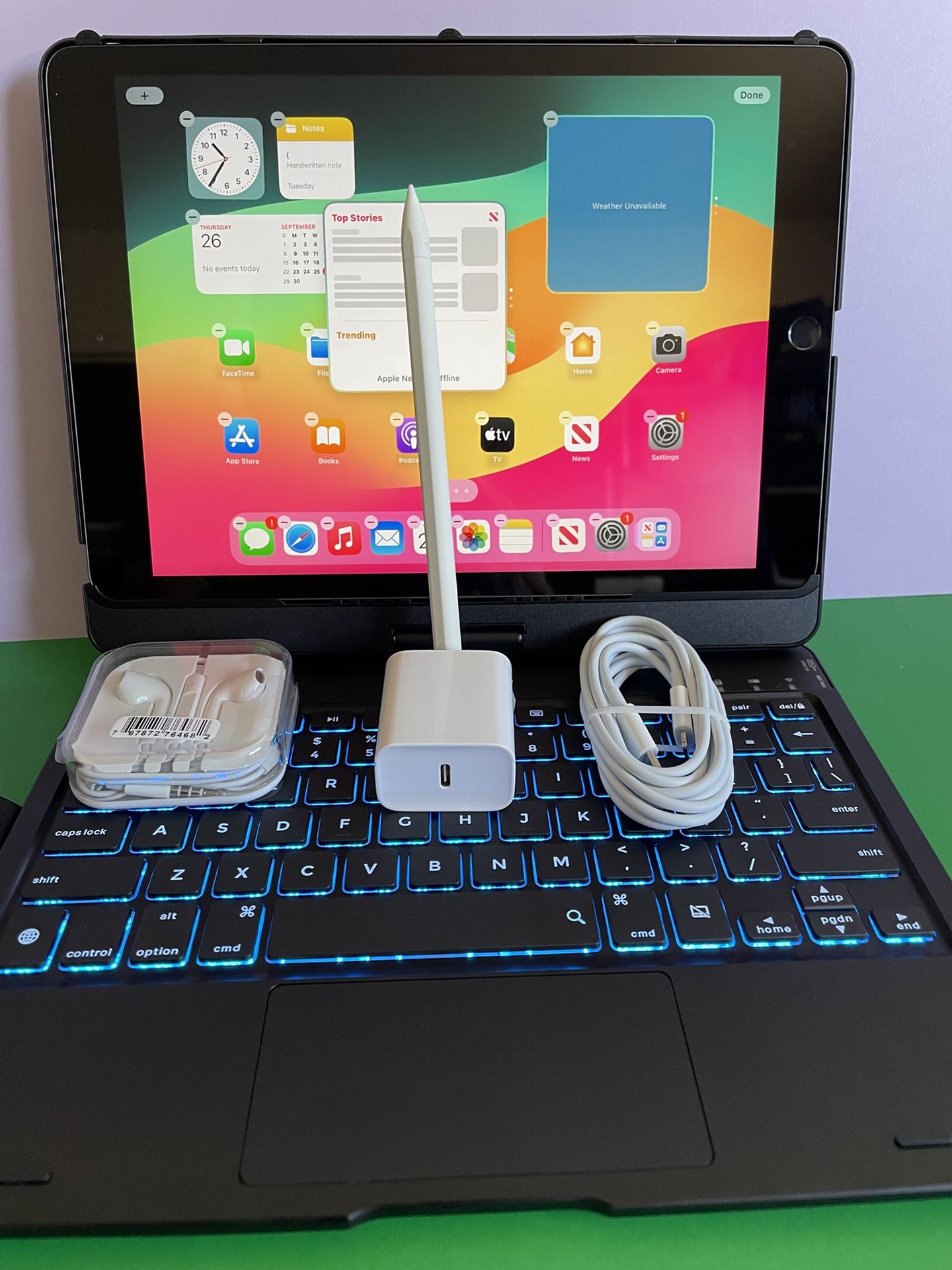 Apple IPad 9th Generation (10.2” Retina /Touch ID /IOS 18/ 2021 Model) 64GB with Pen Keyboard & Accessories