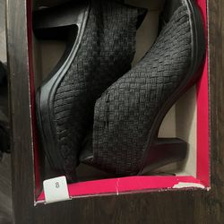 Women’s Casual Shoes Black Size 8