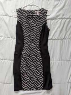 Women's clothes (dresses, tops, and skirts), sizes M-L (8-11)