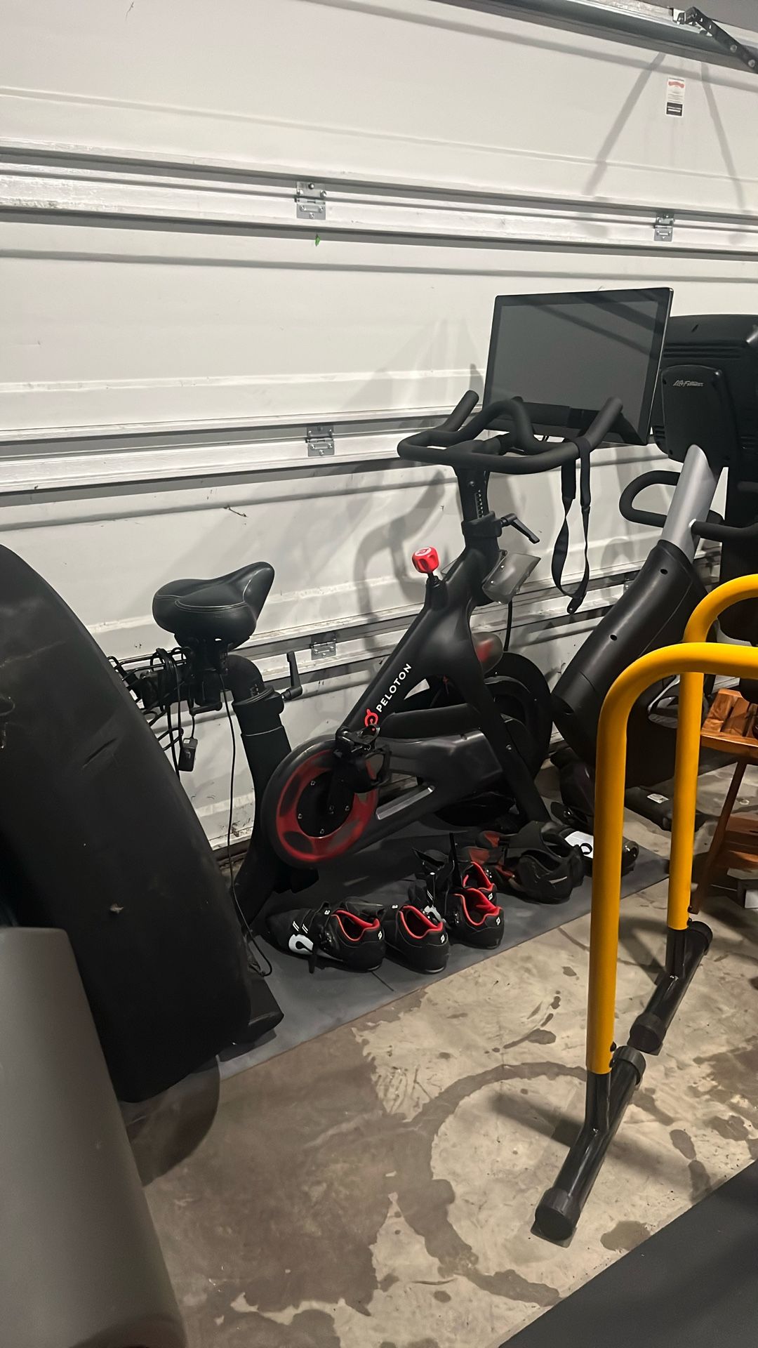 Peloton Bike $400
