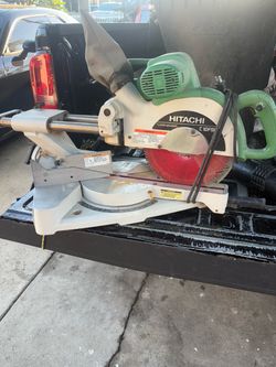 Wood cuter- miter saw