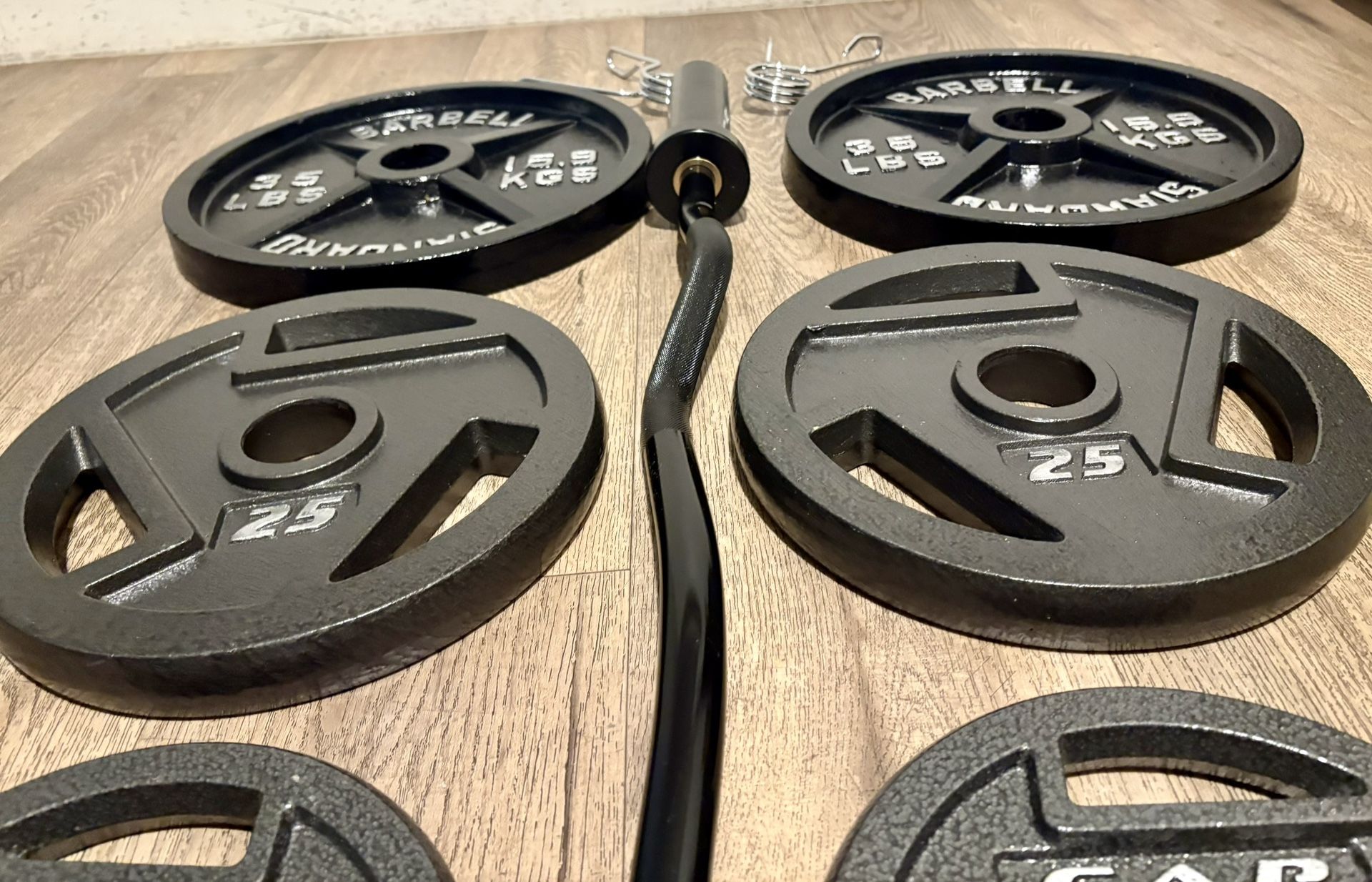 BRAND NEW Olympic Black Curl Bar With Pairs From 5s To 35s (Total: 175 lbs)