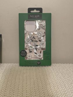 Kate Spade New York Protective Case for iPhone 16 Floral Design