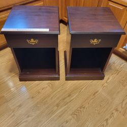 2 End Tables / Night Stands