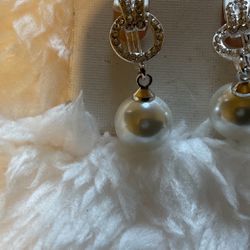 Beautiful Pearl Earrings With Diamonds 