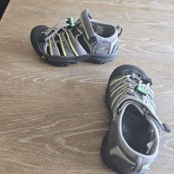 Keen Toddler Sandlas Sizs 10