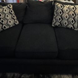 Black Couch for Sale – Great Condition 🖤
