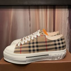 Burberry Shoes 