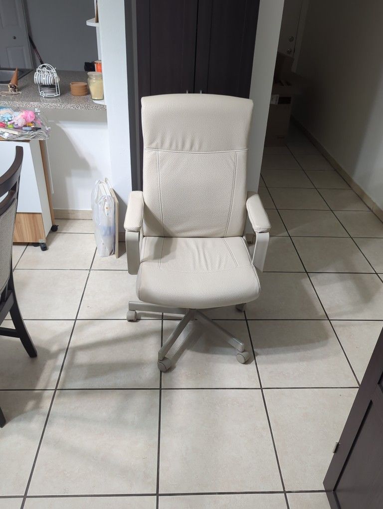 Ikea Millberget Murum Beige Office Desk Chair