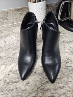 Calvin Klein low cut boots size 6 women