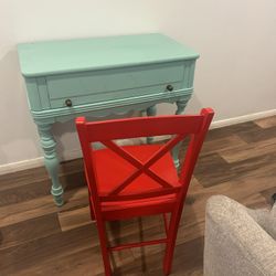 Kids Desk And Chair
