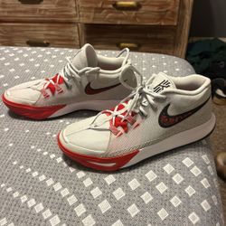 Nike Kyrie