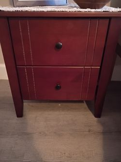 Walnut Wood 2-drawer Nightstand
