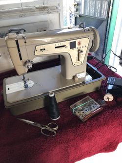 Singer sewing machine works great