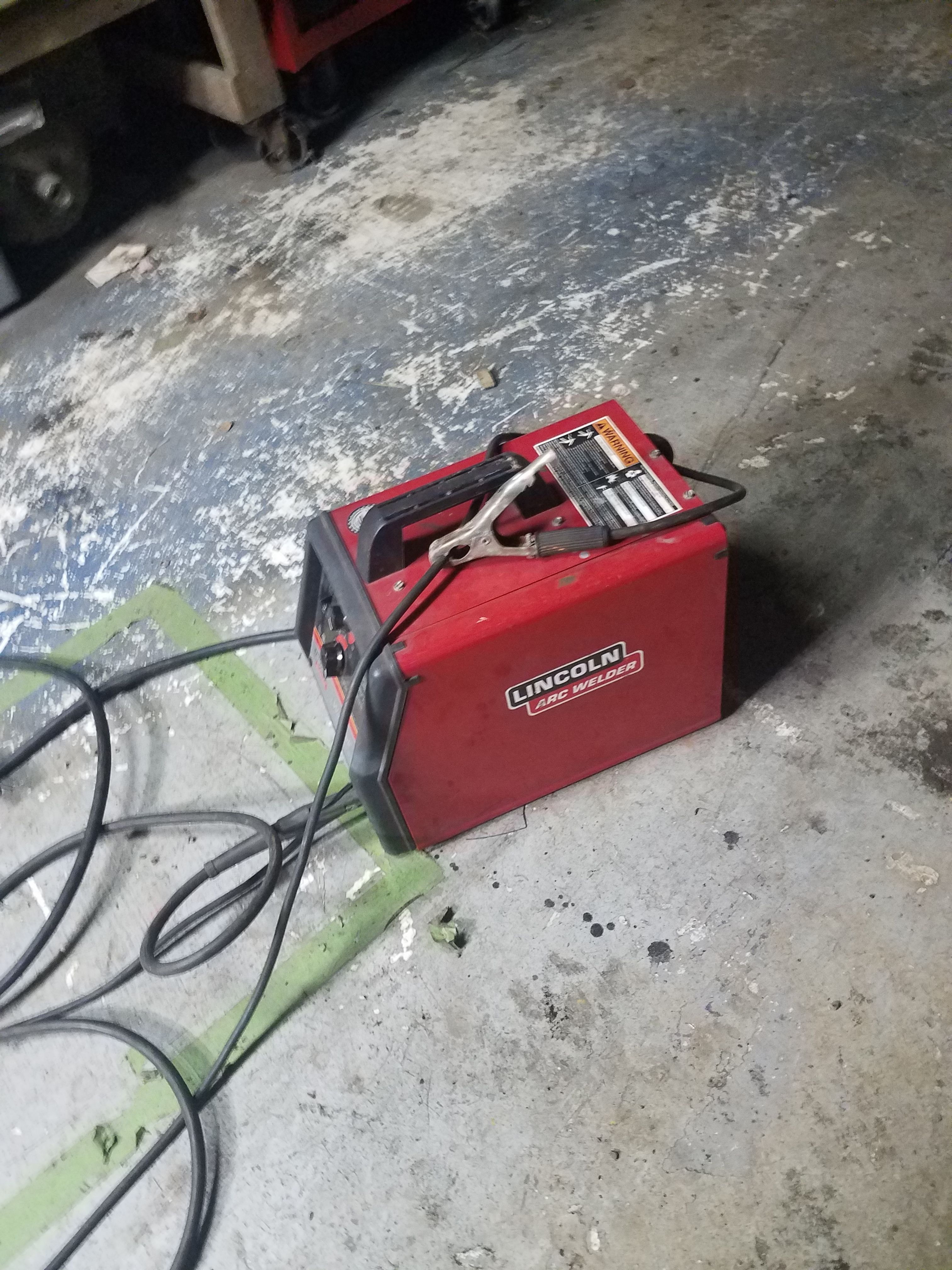 Lincoln Weld Pak 155 MIG welder for Sale in Seattle, WA OfferUp
