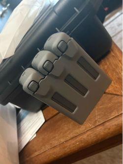 Avata 360 charging hub with 3 batteries