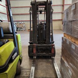 Yale 5000 LB LOW MAST WAREHOUSE FORKLIFT 