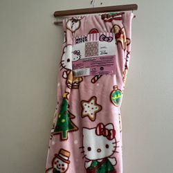 Hello  Kitty Christmas Blanket