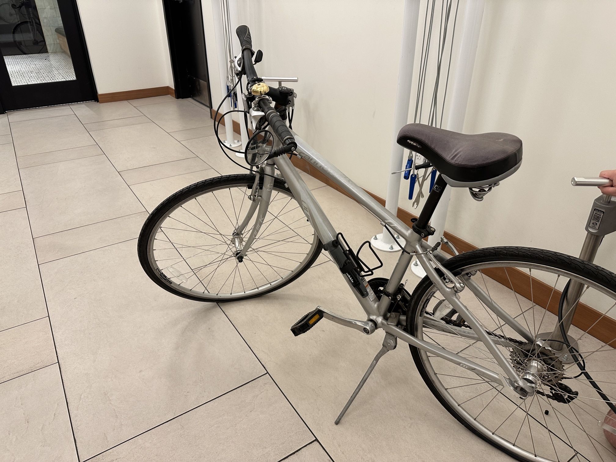 CANNONDALE QUICK 5 BIKE - MUST SELL BY 4/25