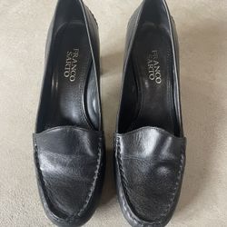 Women’s Shoes-Size 6.5