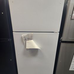 Ge 28 Inch Top Freezer Refrigerator 17.5 Cu Ft GTE18DTNGRWW