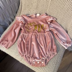 Baby Girl Romper ✨New✨ 12 Months 