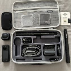 Insta360 X3 with accessories 