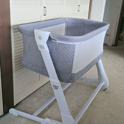 Babyjoy Bassinet