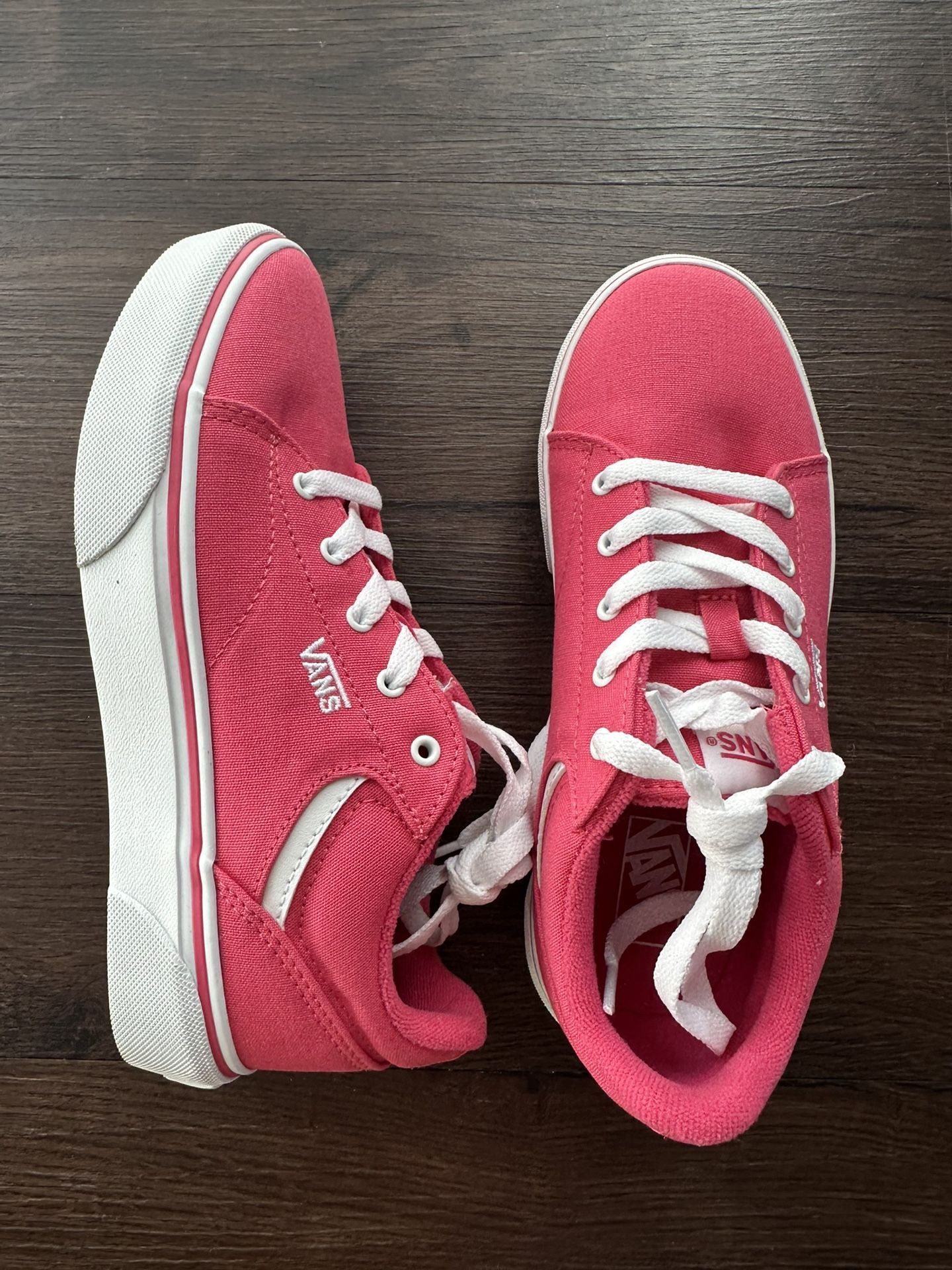 Brand New Kids Sneakers Vans, Size 4 Youth