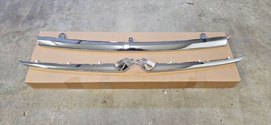 23-25 Honda Pilot Front Grille Accent Trim
