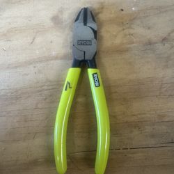RYOBI cutting pliers they are $15 brand new I want $10 