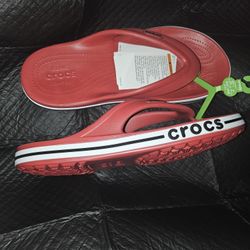 New Crocs SIZE 9 Men / 11 Women