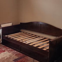 Day Bed Twin Size Walnut Finish 