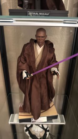 Hot Toyz Star Wars Mace Windu figure