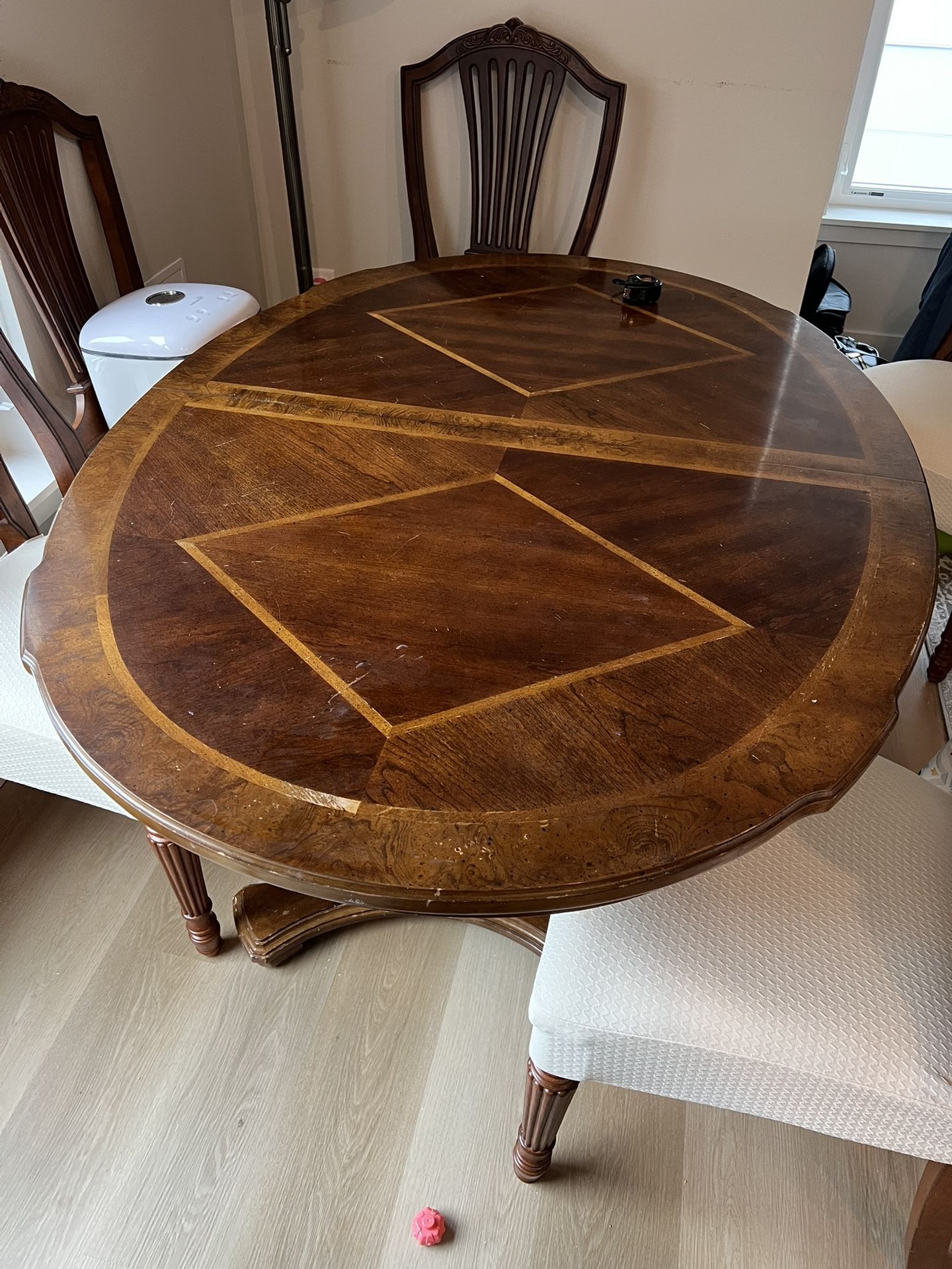 Dining Table + 6 chairs