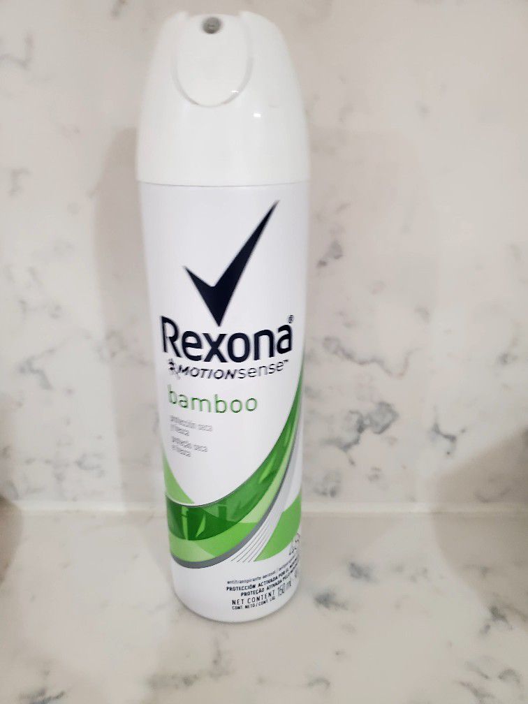 Rexona Women Antiperspirant Spray Bamboo 

Stay dry and confident for 48 hours with the Rexona Bamboo long lasting antiperspirant deodorant. With ligh