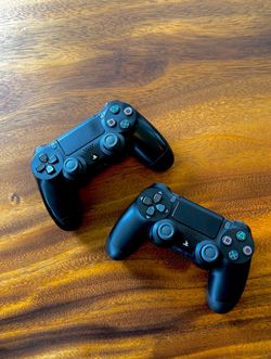 PS4 Controllers