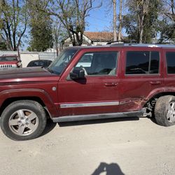 2007 Jeep Commander For ** Parts Only**