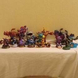 Skylanders Spyro Adventure Lot Of 13