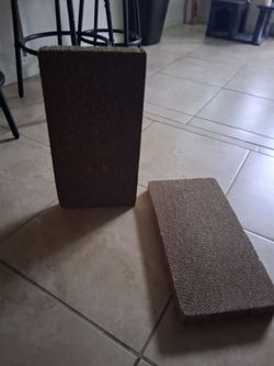 Brand new scratch post for cats