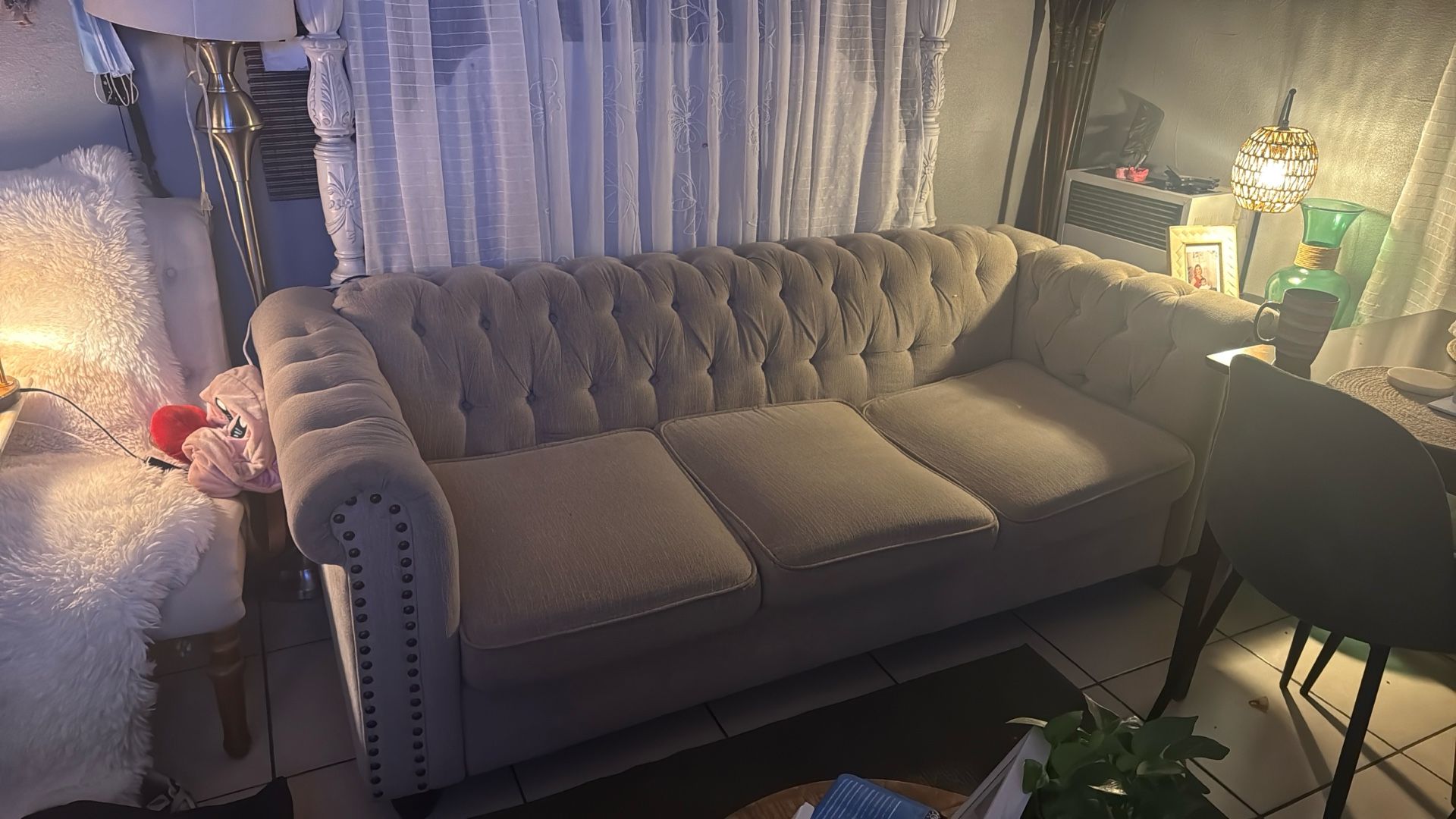 Sofa.