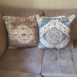 Set Of 4 Couch Pillows 